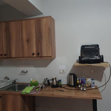 Mona'S Hostel Саранде Екстериор снимка