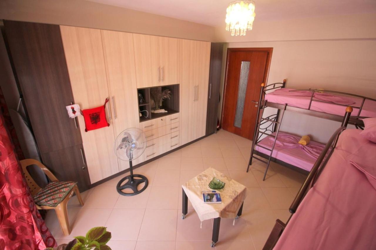 Mona'S Hostel Саранде Екстериор снимка