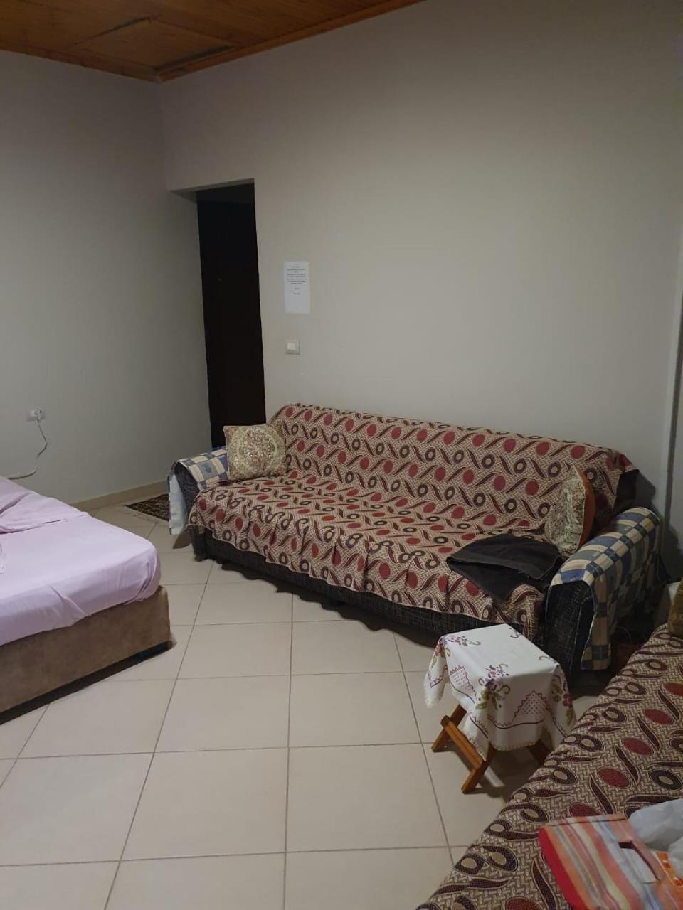 Mona'S Hostel Саранде Екстериор снимка