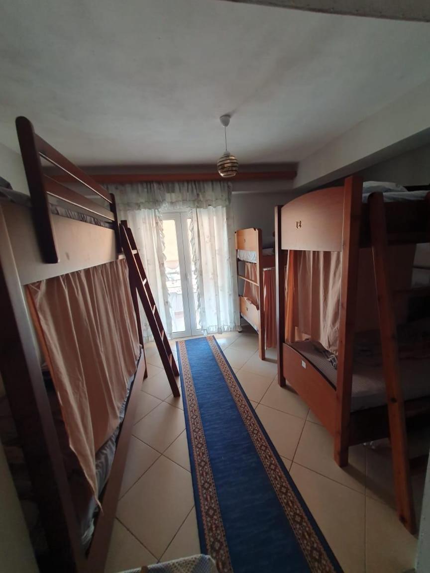 Mona'S Hostel Саранде Екстериор снимка